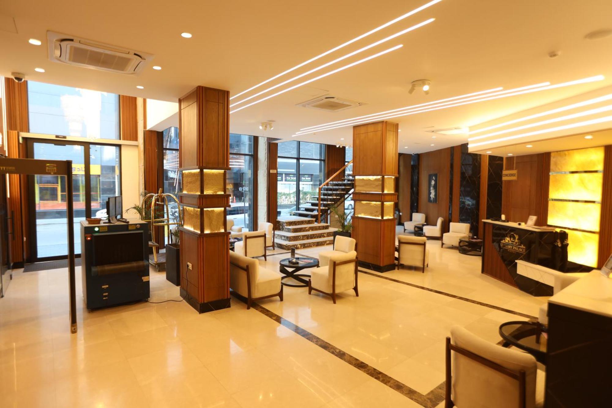 Luxury Palace Hotel Amman Esterno foto
