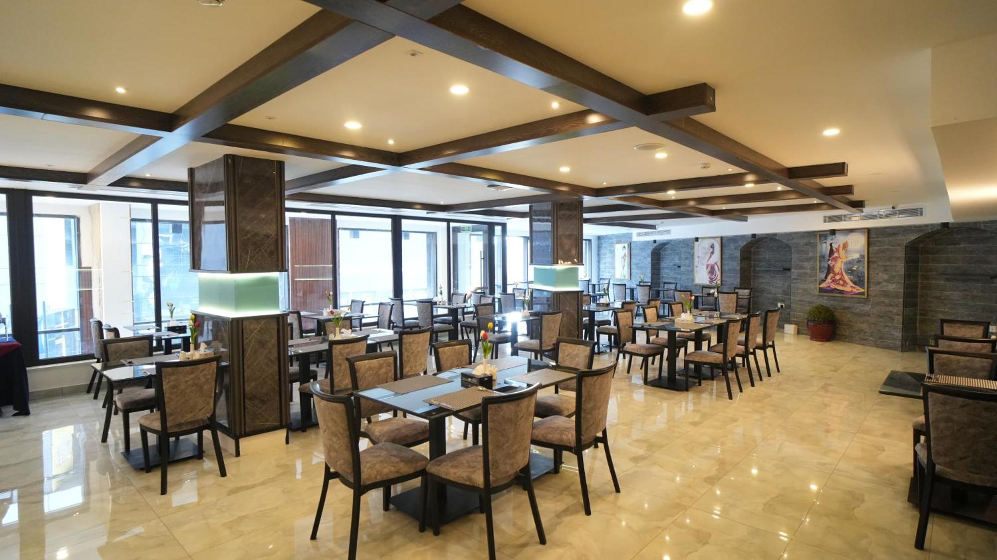 Luxury Palace Hotel Amman Esterno foto